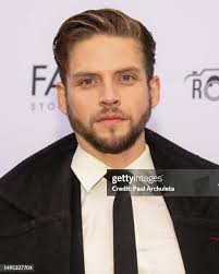 75 Photos & High Res Pictures