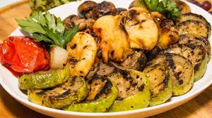 Grillgemuse Marinieren Mit Diesem Rezept Wird S Richtig Lecker Utopia De In 2020 Grillgemuse Marinieren Mariniertes Gemuse Rezepte