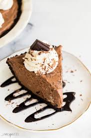 This Easy French Silk Pie Is Made With A Fluffy Rich Chocolate Filling And No Bake Oreo Pie Crust Topped With French Silk Pie Chocolate Pie Recipes Silk Pie