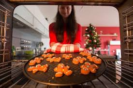 Give your teen something that's cool, fuels creativity, or plays music. Five Inexpensive Christmas Gifts That Teens Can Give To Family Members