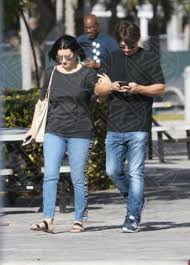 Que nada te atrapalhe laura pausini. Laura Pausini E Paolo Carta C E Maretta A Miami Foto Kikapress Com