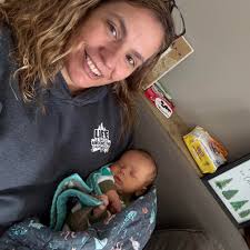 Anyone have a Cricut that could help me with a small project?