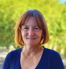 Renee Welsh's Instagram, Twitter & Facebook