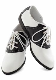 Black And White Oxfords Who Could Be Saddle Shoes Saddle Shoes Vintage Shoes 1950s Shoes