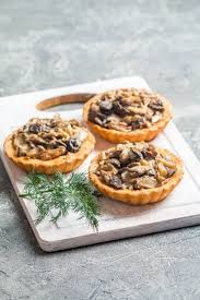Mini Mushroom Tarts Completely Delicious Recipe Mushroom Tart Tart Shells Recipe Mini Tart Recipes