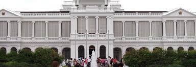 29 mayıs 1904'te istana hinggap'ta doğdu. Istana Bukit Serene Johor Bahru Halal Trip