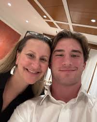 Michael Battista is heading back to the NCAAs! ✓ 2x NCAA Qualifier ✓ 26  wins in 2023 ✓ No. 24 in the rankings #GoHoos