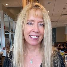 The Eileen Reed Mysteries (3 book series) Kindle Edition