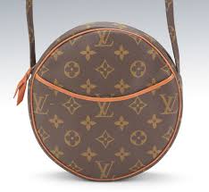The smallest one has a trendy round design and is a statement piece that is sure to make heads turn. Louis Vuitton Vintage Monogram Canvas Round Crossbody Bag By French Company 09 05 14 Sold 327 75