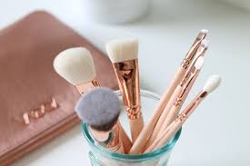 Zoeva Rose Golden Luxury Brush Set Vol 2 Aye Lined Uk Scottish Beauty Lifestyle Blog In 2020 Flawless Makeup Application Best Makeup Products Cruelty Free Hair Care
