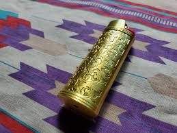 Embossed Golden Baroque Design Gold Metal Lighter Case