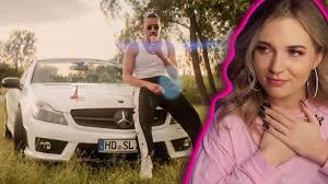 Apache 207 ist im eiltempo maximal fame geworden. American Reacts To German Rap Apache 207 Boot Prod By Stickle Youtube
