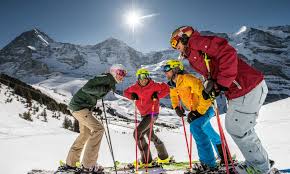 Wir sind eine gruppe von snowboardern und skifahrern die jedes jahr in den winterurlaub fährt. Skifahren Lernen Im Berner Oberland 5 Anfanger Skigebiete