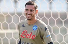 Born 22 march 1997) is an italian professional footballer who plays as a goalkeeper for serie a club napoli and the italy national team. Sportitalia Pedulla Meret Futuro In Bilico La Decisione Del Portiere
