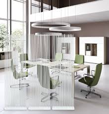 Skydesign Raumteiler Fur Moderne Buros Schon Lange Ist Es Kein Geheimnis Mehr Dass Die Atmosphare Des Arbeitsplat Raumteiler Raumteiler Ideen Buroeinrichtung