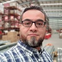 900+ perfiles de «Oscar Vargas»