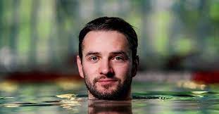 Arno kamminga (born 22 october 1995) is a dutch swimmer. To Do Or Die Hoe Laatbloeier Arno Kamminga Tot Zwemfenomeen Uitgroeide Nrc