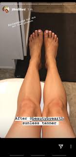 Jill showing almost her WHOLE LEG for a social media ad? Jim Bob is crying  in the TTH somewhere. : rDuggarsSnark