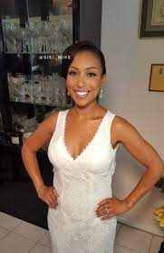Natural Bridal Makeup Glam On Black African American Bride Indian Wedding Hairstyles Natural Wedding Hairstyles Wedding Hair Down