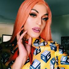 Entregou vocais, músicas bem produzidas. 10 Makes De Pabllo Vittar Pausa Para Feminices