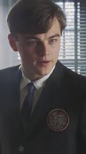 🎬 Catch Me If You Can (2002), Before he turned 21, Frank Abagnale Jr.  successfully conned pilots, doctors, and lawyers — all while the FBI chased  him across the world. ✈️ A thrilling cat-and-mouse ...