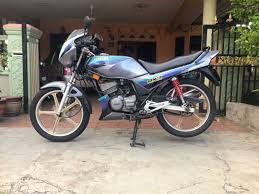 Tetapi kehidupan mereka berdua bertukar tempat setelah insiden kecelakaan. Yamaha Rxz 1996 Off 78 Www Daralnahda Com