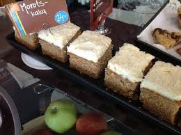 Das rezept ist mehlfrei, daher ist der kuchen glutenfrei. Die 5 Beliebtesten Schwedischen Kuchen Und Gebacke Kanelbullar Prinzessinnentorte Co Hej Sweden