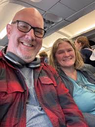 EATING at BOWLING ALLEYS 🍔🎳 ALL DAY LONG! 🍔🎳 Stellar Lanes Bowlerama  Barrie https://www.youtube.com/watch?v=pg9lG1IyHLI