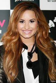 Textured long curls demi sports a long wavy hairstyle again. Demi Lovato Hair 2013