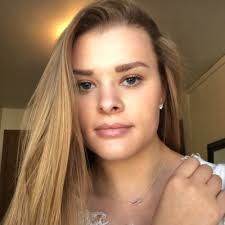 Courtney Eaton (@courtneya_eaton)