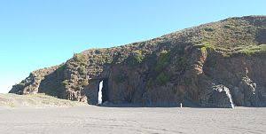 The town is located on the northwest pacific coast of the itata province about 420 km (261 mi) southwest of the national capital of santiago. Cobquecura Comuna Wikipedia La Enciclopedia Libre