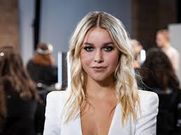 Eiskalte temperaturen und harte challenges: Gntm 2021 Flensburgerin Anna Maria Schimanski Scheidet Nach Der Zweiten Folge Aus Shz De