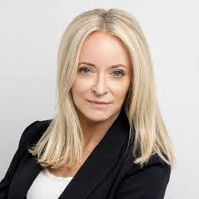 Andrea Salomon's Instagram, Twitter & Facebook