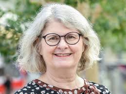 Karen Laird's Instagram, Twitter & Facebook