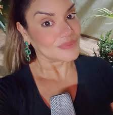 Revista Cobertura Com Carla Barros