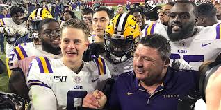 Tigers Welcomed Back To Baton Rouge With Cheers Applause After Win Over Alabama In 2020 Lsu Tigers Football Lsu Football Lsu