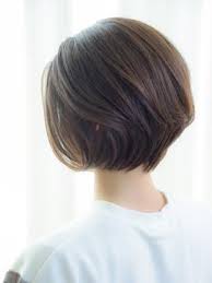 人気のヘアスタイル 髪型を探すならkirei style キレイスタイル 前下がりボブのヘアスタイル ヘアカット ショートボブ