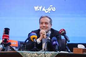 عباس عراقچی: آمریکا به نظامی که مردم ایران برای خودشان انتخاب کرده‌اند،‌ احترام بگذارد