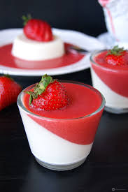 Vanilla Panna Cotta With Strawberry Sauce Without Gelatin Recipe Panna Cotta Recipe Desserts Strawberry Recipes For Summer