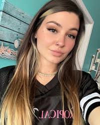 Unwind with our girls today! ✨️💕 DM or call to book now!!