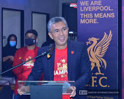 The football republic flagship store is located at sunway pyramid (oasis boulevard, blue cube building). Tengku Zafrul On Twitter Witnessed The Mou Signing Ceremony Between Al Ikhsan Sports And Fan Clubs Of Liverpool Fc At Football Republic Sunway Pyramid The Ceremony Was Also Held In Conjunction With