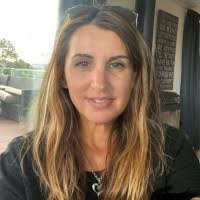 Barbara Lowther's Instagram, Twitter & Facebook