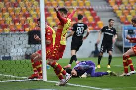 Latest football results and standings for jagiellonia bialystok team. Pko Ekstraklasa Jagiellonia Bialystok Zagrala Z Glowa Cracovii Zaglada W Oczy Widmo Spadku Gol24