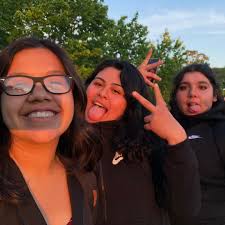 Stream priscilla valencia music