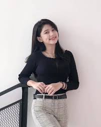 Many people who follow him/her are because of his/her. Pin On Girl Pic