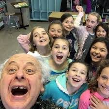 Rachel Huntley's Instagram, Twitter & Facebook