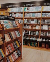 Nowadays I Buy Most Of My Books Online So When I Go To A Bookstore It S All About Spending Some Time Wandering Around The Shelves Shelves Bookstore My Books