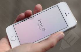 Medialoot Free Iphone 5s In Hand Mockups Free Iphone Iphone 5s Iphone