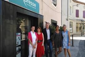 Découvrez toutes les enseignes qui se développent actuellement dans ce domaine en france et à l'étranger. Lot L Enseigne De L Immobilier L Adresse S Installe A Prayssac Actu Lot