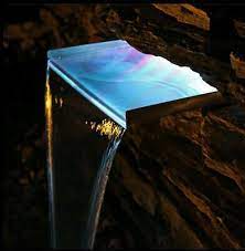 in der neuen version verfugt der wasserfall uber eine optimierte uberlaufkante und einen 20cm langen wasserauslau led beleuchtung led lampen garten beleuchtung
